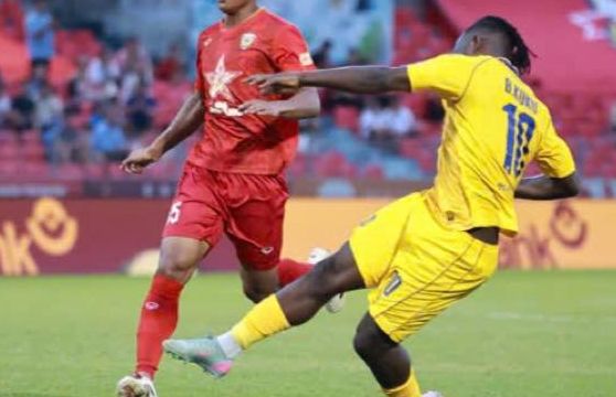 Lamer una cancion Thang 1-0 contra Hong Linh Ha Tinh. Foto: HLHT FC