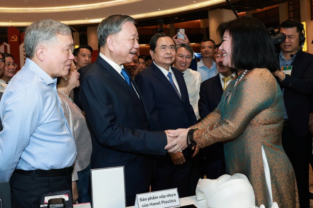 Tong Bi thu dong vien cac doanh nghiep tu nhan. Anh: Hai Nguyen