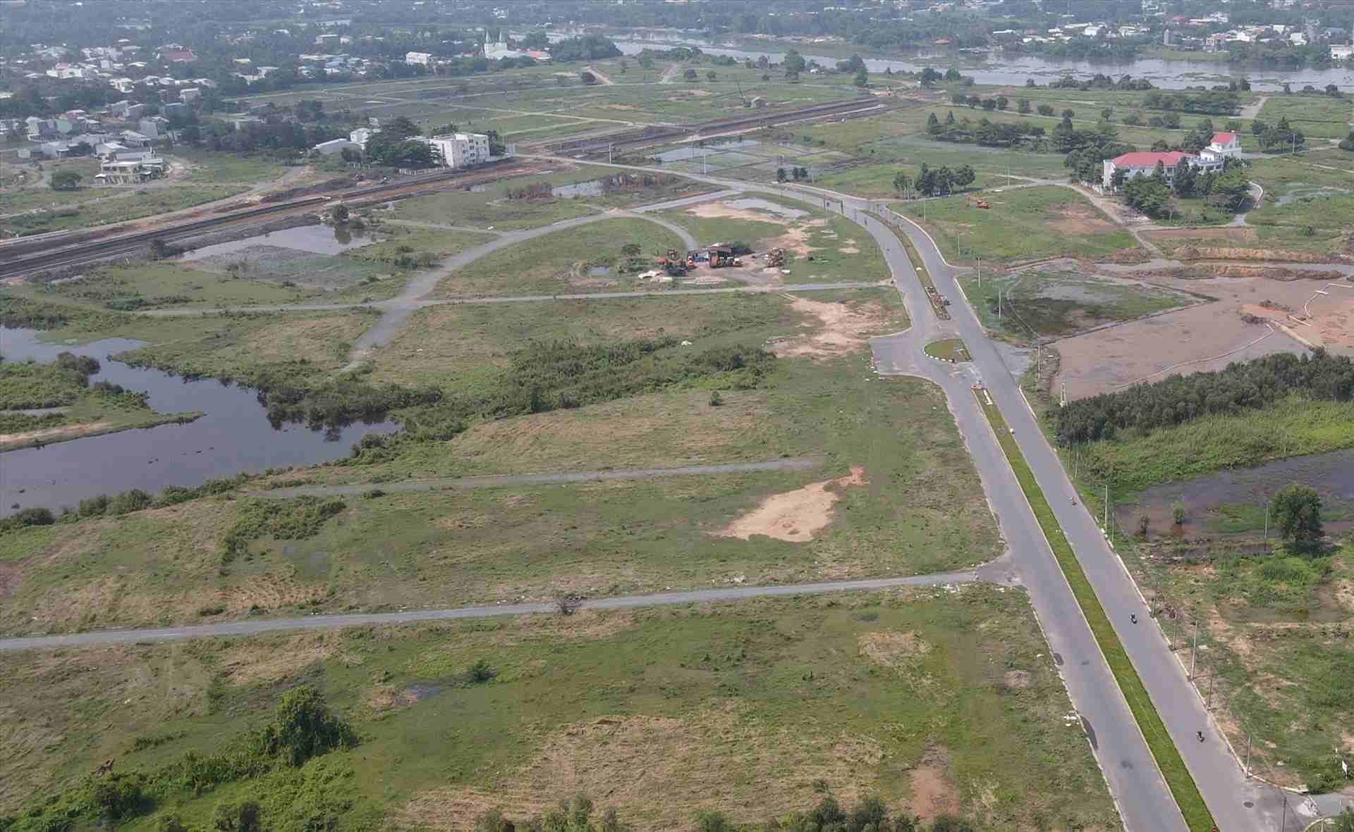 La provincia de Binh Duong continua asignando tierras para implementar el proyecto de area urbana ecologica en Chanh My Ward, Thu dau Mot City. Foto: Dinh Trong