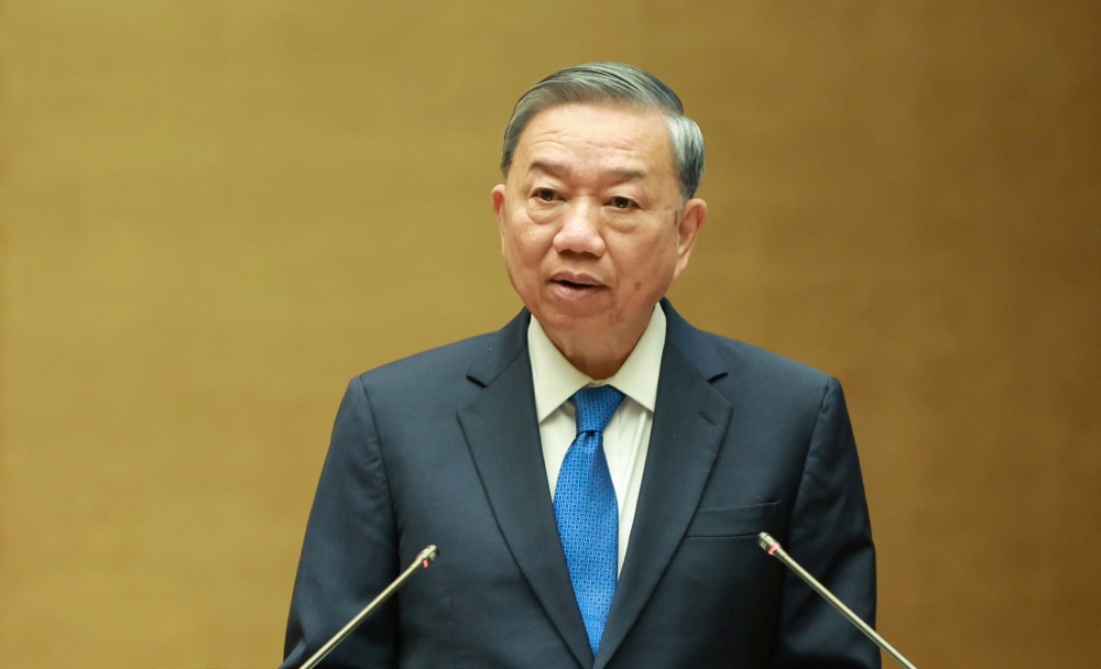 General Secretary To Lam emphasized that the 4 recent Resolutions of the Politburo will be foundational institutional pillars, creating strong momentum for the country's development. Photo: Hai Nguyen