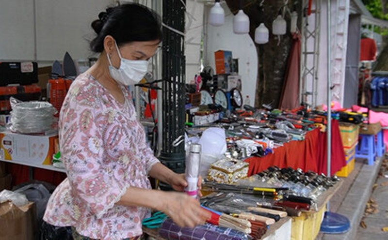 People proactively prevent the epidemic amid a slight increase in COVID-19 cases