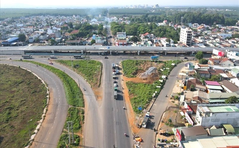 The intersection with National Highway 1 (Dong Nai) connects with the Ho Chi Minh City - Long Thanh - Dau Giay Expressway. Photo: HAC