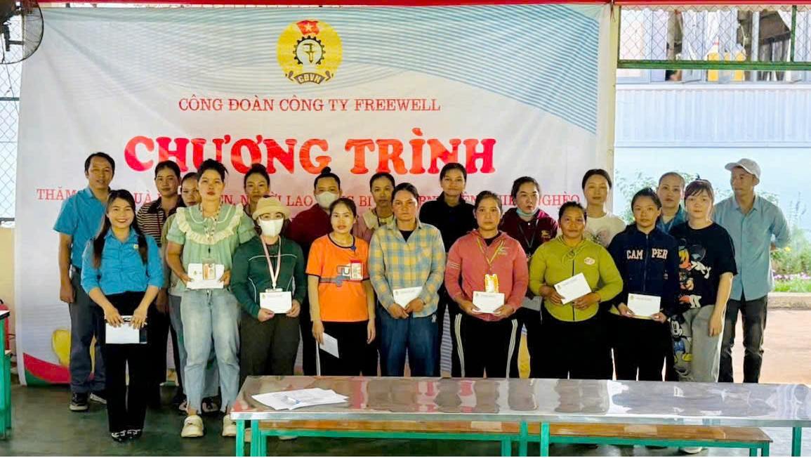 CĐCS Công ty TNHH Freewell hỗ trợ 78 đoàn viên khó khăn. Ảnh: CĐCS Cung cấp