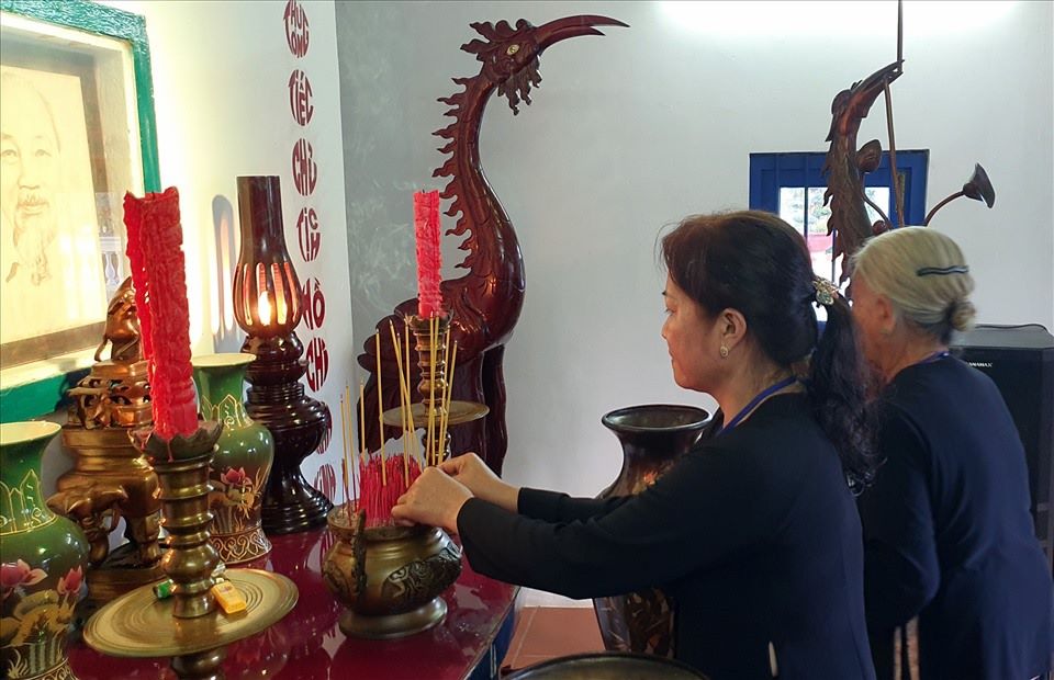Every day, members of the Club come to burn incense to commemorate Uncle Ho