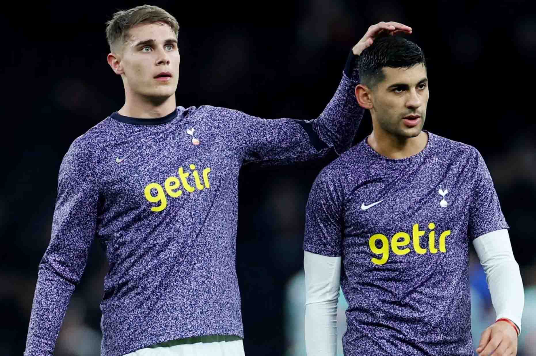 Cap trung ve hay nhat cua Tottenham la Van de Ven va Romero. Anh: AFP
