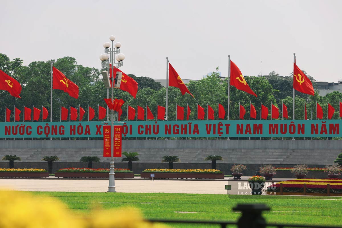 Trong dịp đặc biệt kỷ niệm 135 năm ngày sinh Chủ tịch Hồ Chí Minh, cùng với các tỉnh, thành trên cả nước, Hà Nội tổ chức nhiều hoạt động ý nghĩa, tôn vinh những cống hiến vĩ đại của Người đối với sự nghiệp cách mạng của Đảng và dân tộc.