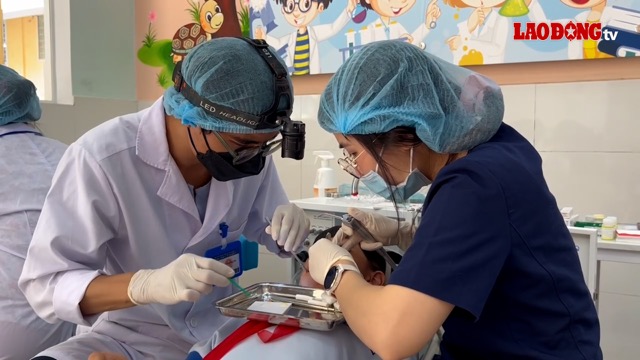 Ho Chi Minh City will organize inspections and assessments of the quality of medical examination and treatment activities at 264 dental and maxillofacial clinics. Photo: NGUYEN LY