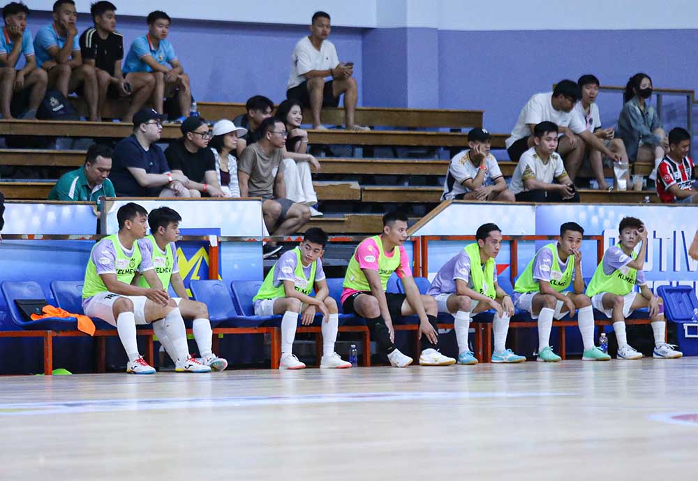Luxury Ha Long will play without a coaching staff in the 7th round of the 2025 National Futsal Championship. Photo: Thanh Vu