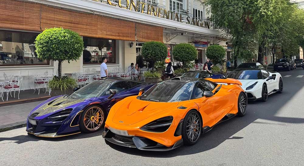 El superdeportivo aparecio frente a un hotel en el centro de la ciudad de Ho Chi Minh. Foto: Thanh Tai