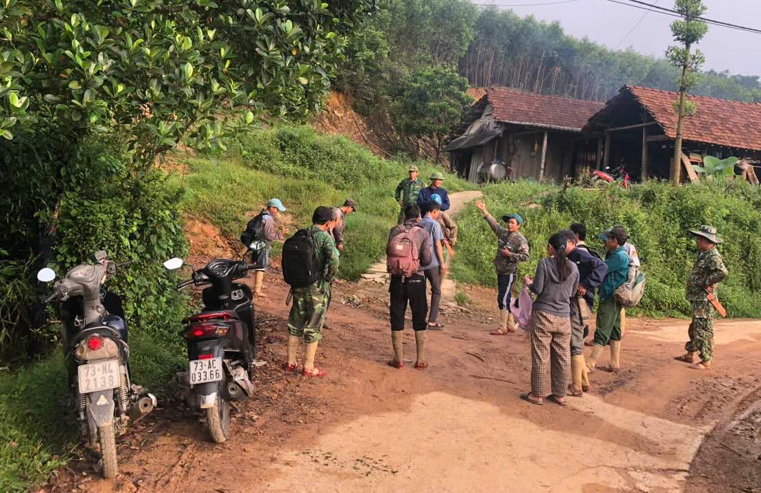 The local government has sent forces to search for the missing people. Photo: Van Son