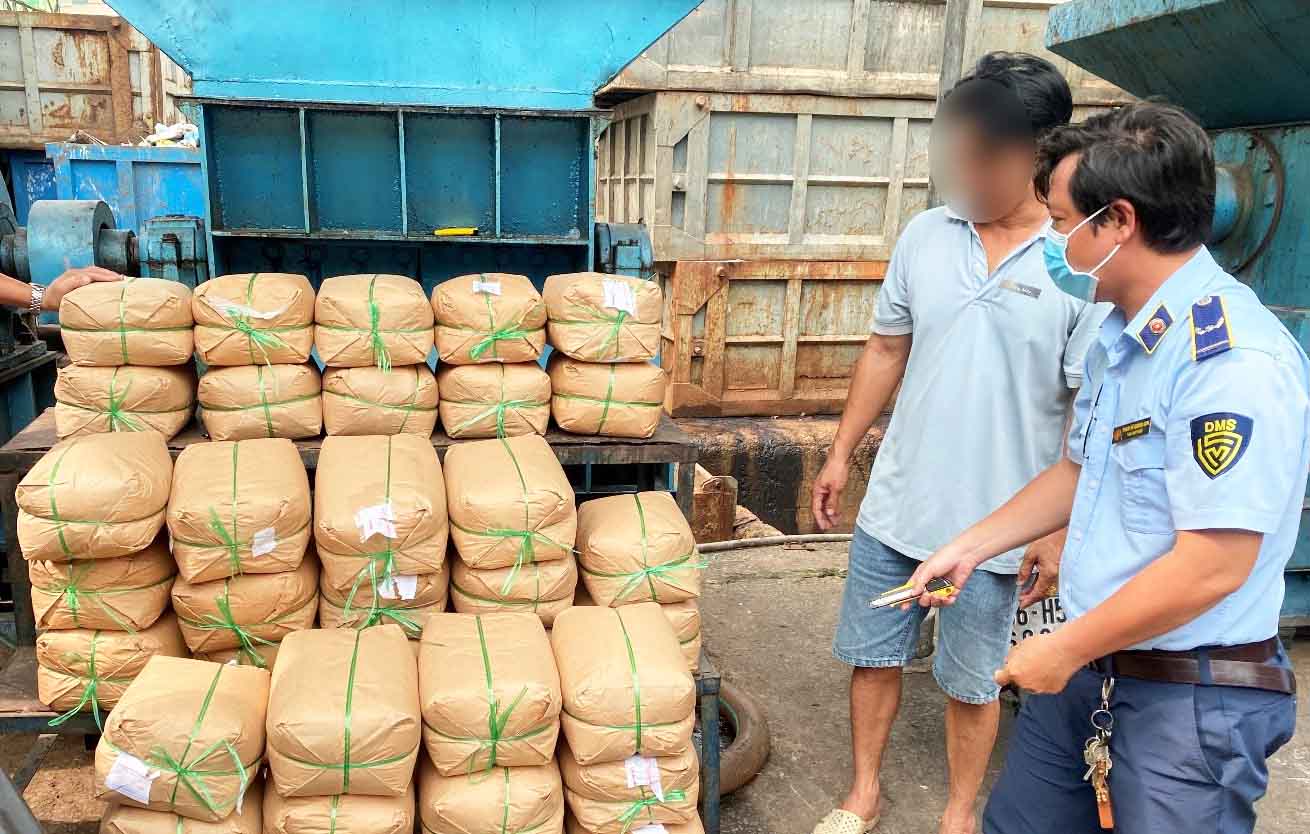 The violating products were destroyed by the authorities. Photo: Provided by Ho Chi Minh City Market Management