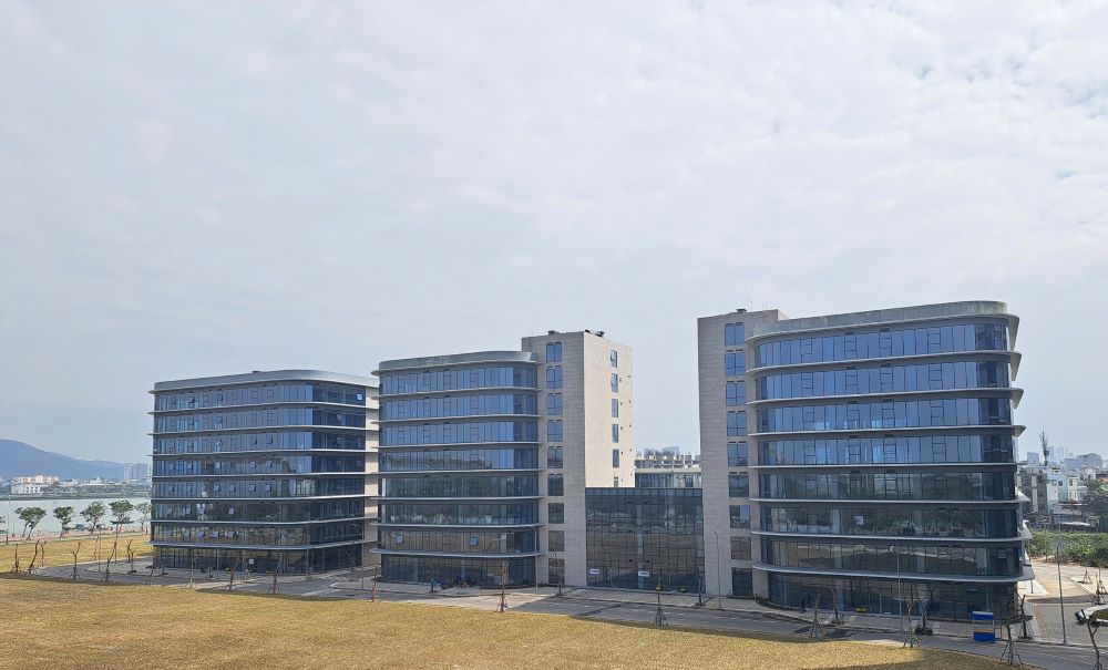 Creative startup investment projects are arranged with free space in the product development space, training in semiconductor microchip technology and artificial intelligence of 100m2 at Da Nang Software Park No. 2. Photo: Nguyen Linh
