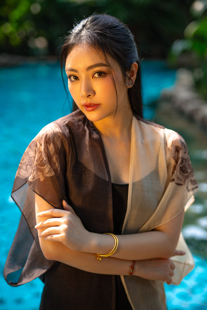 Bo suu tap “Soi may tac lua” cua nha thiet ke La Pham gom 20 tac pham thi giac Mong thien chuong tai hien van hoa di san tren lua. Anh: NVCC