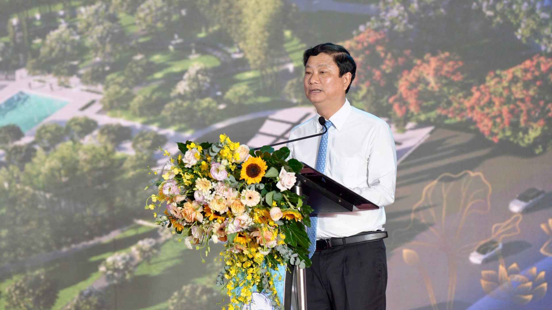 Ong Vo Van Minh - Chu tich UBND tinh binh Duong phat bieu tai buoi le. Anh: Dinh Trong