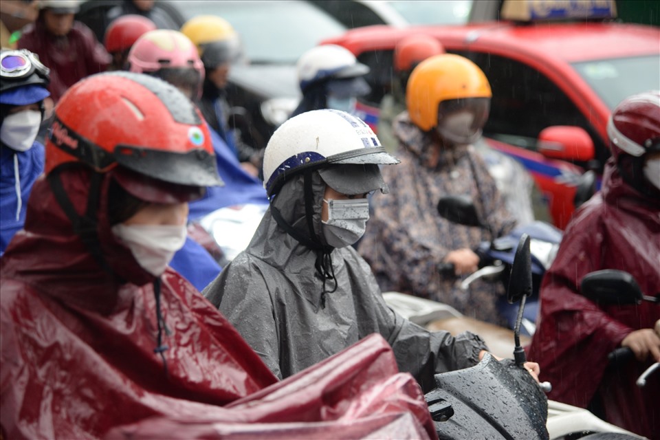 Pronostico por la noche y esta noche 19.5, es muy probable que el norte transfiera duchas y tormentas dispersas. Foto: Nguyen Long