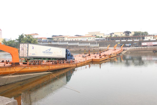 Cầu phao Km 3+4 Hải Yên, thành phố Móng Cái hoạt động trở lại từ 19.5