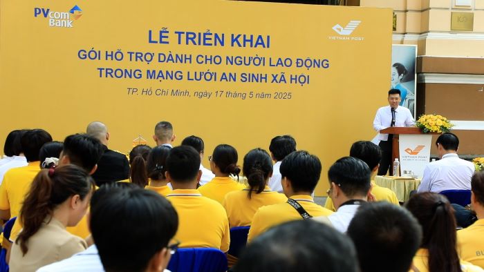 Ong Nguyen Quang Trung - Pho Giam doc Khoi Khach hang ca nhan PVcomBank khang dinh san pham giup nguoi lao dong de dang tiep can von vay chinh thong. Anh PVcomBank