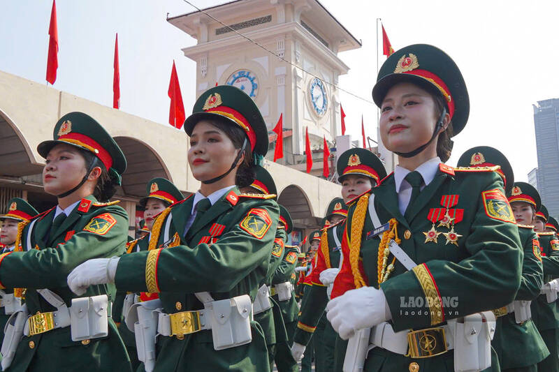 The Ministry of National Defense is seeking opinions on a draft Circular on leave for officers, professional soldiers, workers and defense officials. Photo: Anh Tu