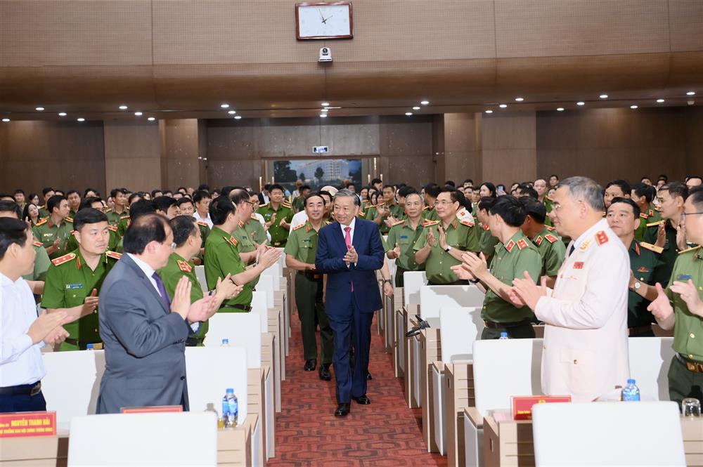 El secretario general de Lam asistio a la conferencia. Foto: Phan Anh