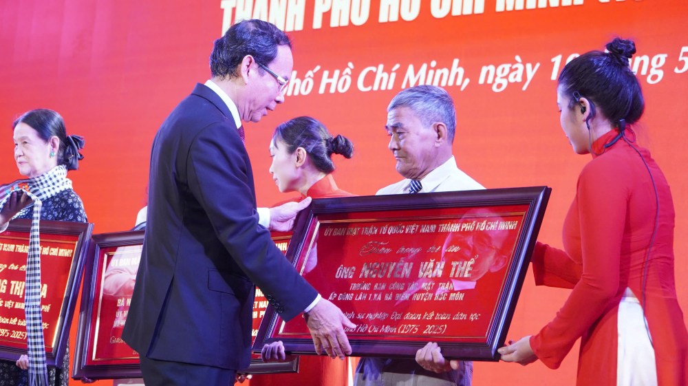 Tri an guong dien hinh su nghiep dai doan ket toan dan toc TPHCM (1975 - 2025). Anh: Minh Tam
