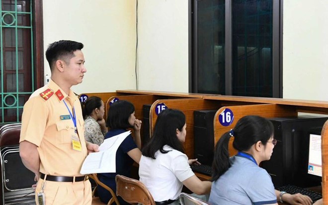 Phần lý thuyết sát hạch lái xe nếu sai 1 câu cũng phải thi lại