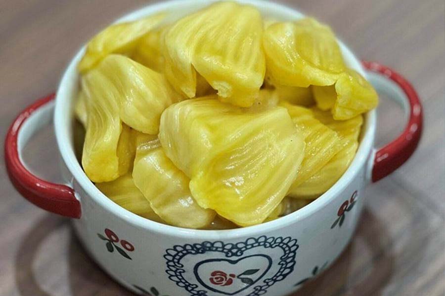 In the summer, when the temperature rises and the body is prone to dehydration, the digestive system will work more slowly and less effectively. Photo: Kieu Vu