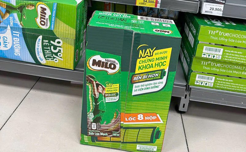 La imagen publicitaria tiene el nombre del Instituto de Nutricion sobre Embalaje de Leche Milo. Foto: prestamo anh