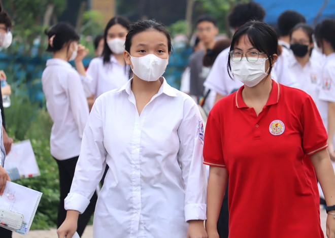 Many universities consider admission based on transcripts in 2025. Photo: Minh Ha