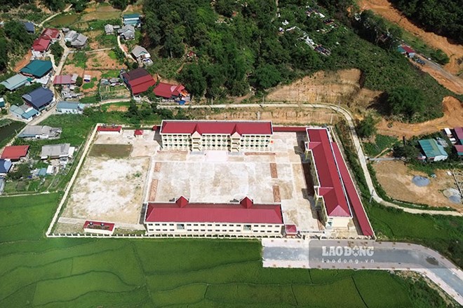 Trường học 45 tỉ đồng giữa lưng chừng núi Điện Biên sắp bàn giao