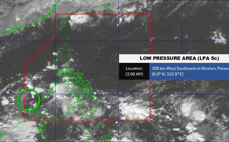 The center of the low pressure near the East Sea was at 2:00 a.m. on May 20. Photo: PAGASA