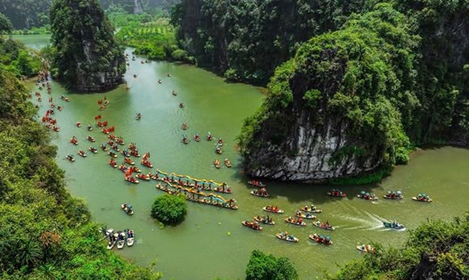 Tỉnh Ninh Bình xác định phương châm lấy đầu tư công dẫn dắt, thu hút đầu tư tư để tạo nên những sản phẩm du lịch đột phá. Ảnh: Trường Huy