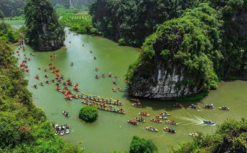 Ninh Binh province has identified the motto of taking public investment as a leader, attracting investment to create breakthrough tourism products. Photo: Truong Huy