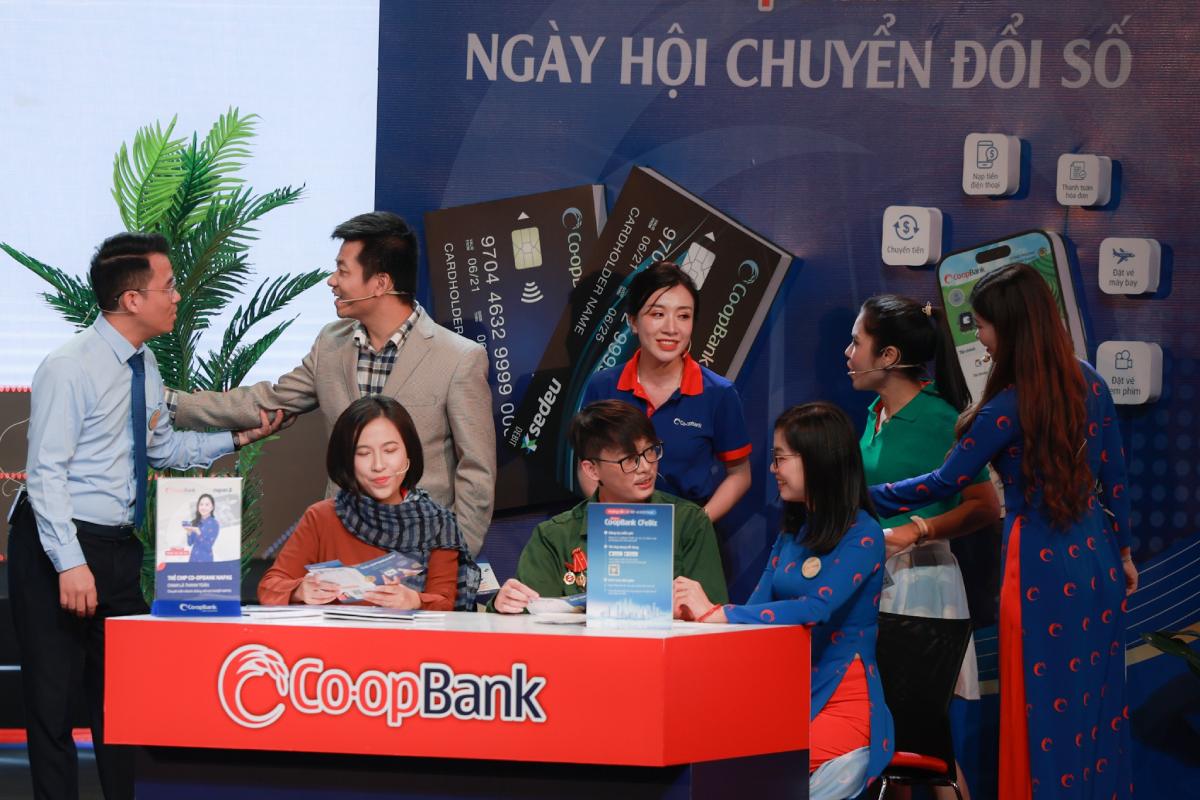 Los miembros y los trabajadores siempre responden a los movimientos de competicion organizados por el Sindicato de Bancos de Vietnam. Imagen de la pagina web de la Universidad de Hong Kong