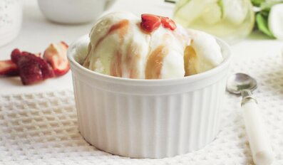 Note when; make fruit ice cream at home for your baby. Photo: Thuy Duong