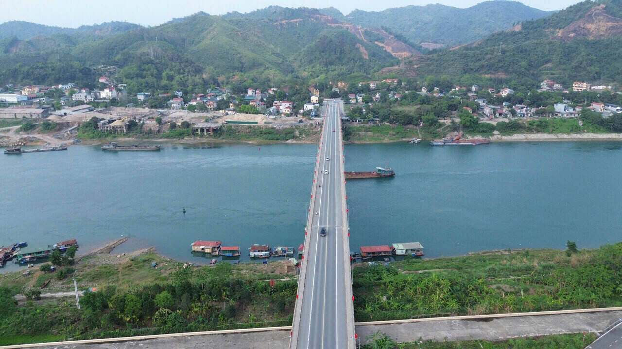 Toan canh cau Thong Nhat. Anh: Dang Tinh