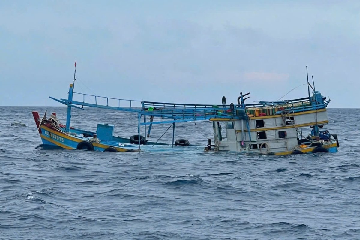 The fishing boat sank after a strong collision with a cargo ship. Photo: Provided by the Border Guard