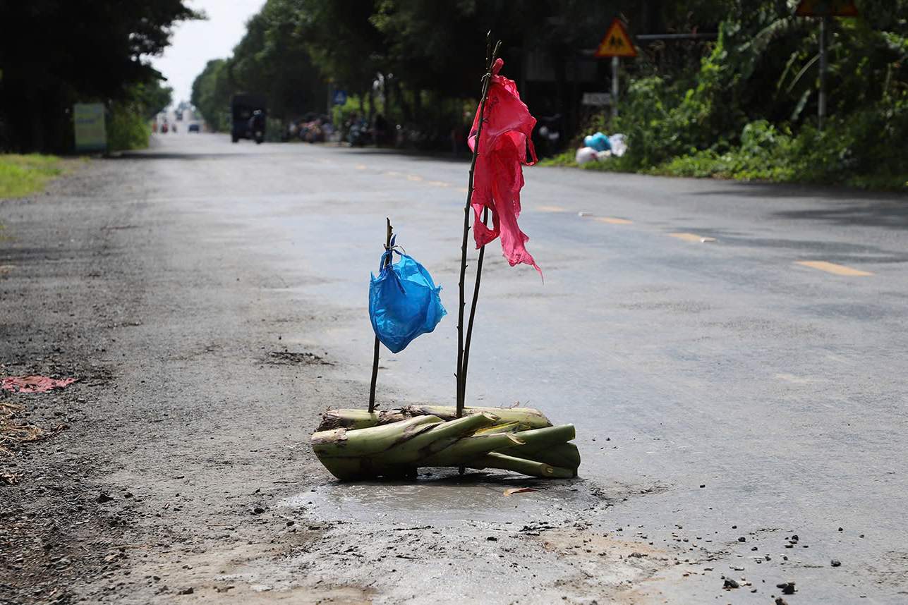 Anh: Ta Quang