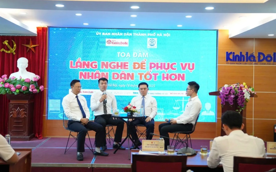 Các diễn giả chia sẻ tại tọa đàm