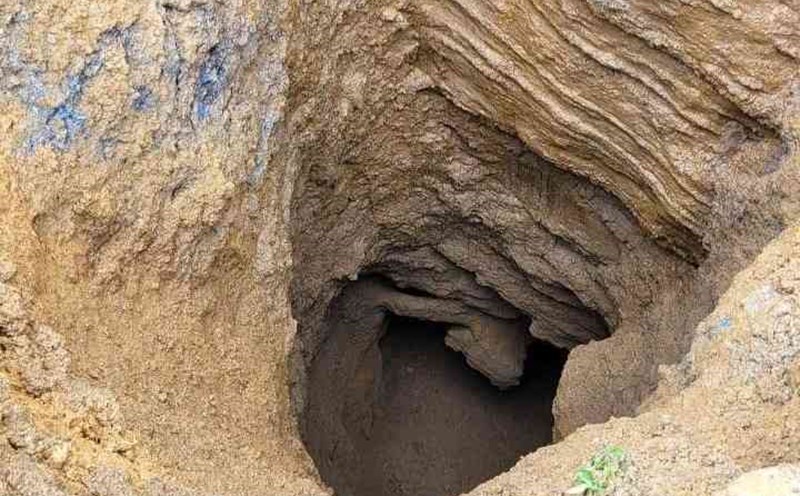 The sinkhole was discovered in Lam Binh district, Tuyen Quang. Photo: Quan Van Phung