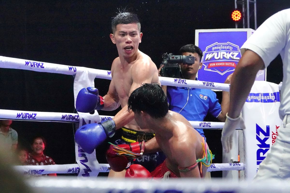 El famoso boxeador de kickboxing de Vietnam Huynh Van Tuan asistira al torneo en Ninh Thuan. Foto: Nam Trung