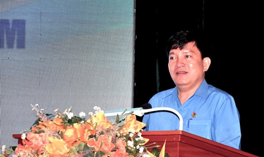 Phó Chủ tịch Tổng Liên đoàn Lao động Việt Nam Nguyễn Xuân Hùng phát biểu tại hội nghị triển khai Điều lệ Công đoàn Việt Nam (khóa XIII). Ảnh: Quế Chi