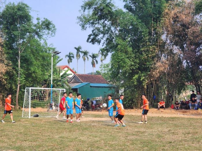 San the thao cong dong do SABECO phoi hop cung Trung uong Doan trien khai tai thon Binh An, xa Thanh An, huyen Cam Lo. Anh: SABECO