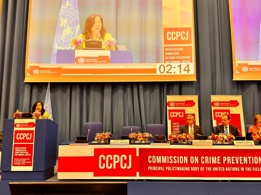 Deputy Minister Le Thi Thu Hang said that Vietnam is forwarding the President's Invitation to all heads of United Nations member states to Hanoi to attend the signing ceremony of the United Nations Convention against Cybercrime. Photo: Ministry of Foreign Affairs