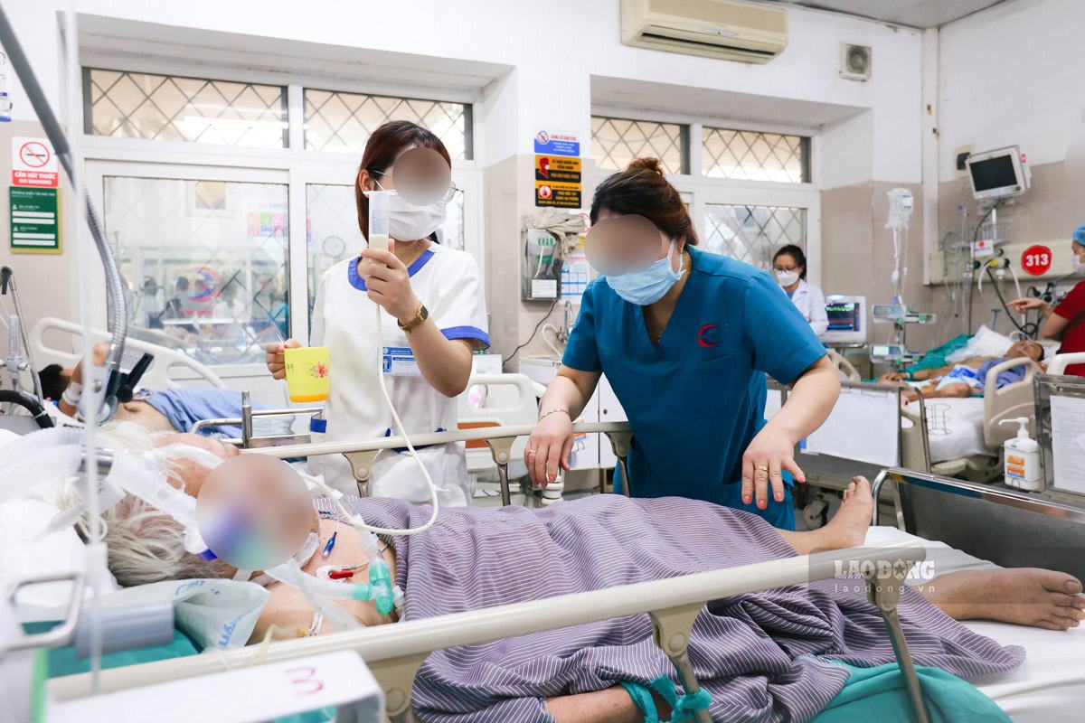 Para los casos de CAVI-19 se han identificado y el tratamiento para pacientes hospitalizados, es necesario ser manejado y tratado; Prevencion de la infeccion en el examen medico y las instalaciones de tratamiento. Foto: Hai Nguyen