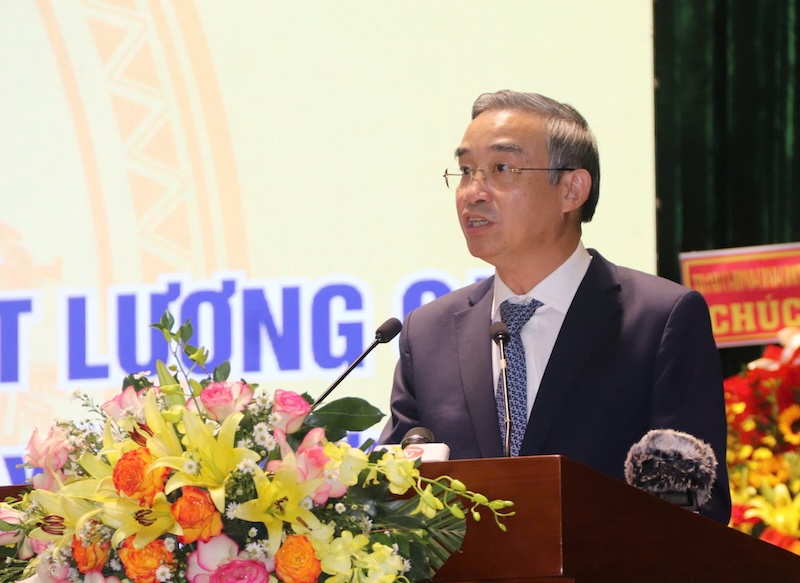 El Sr. Le Trung Chinh, presidente del Comite Popular Da Nang hablo en el seminario. Foto: Nguyen Linh