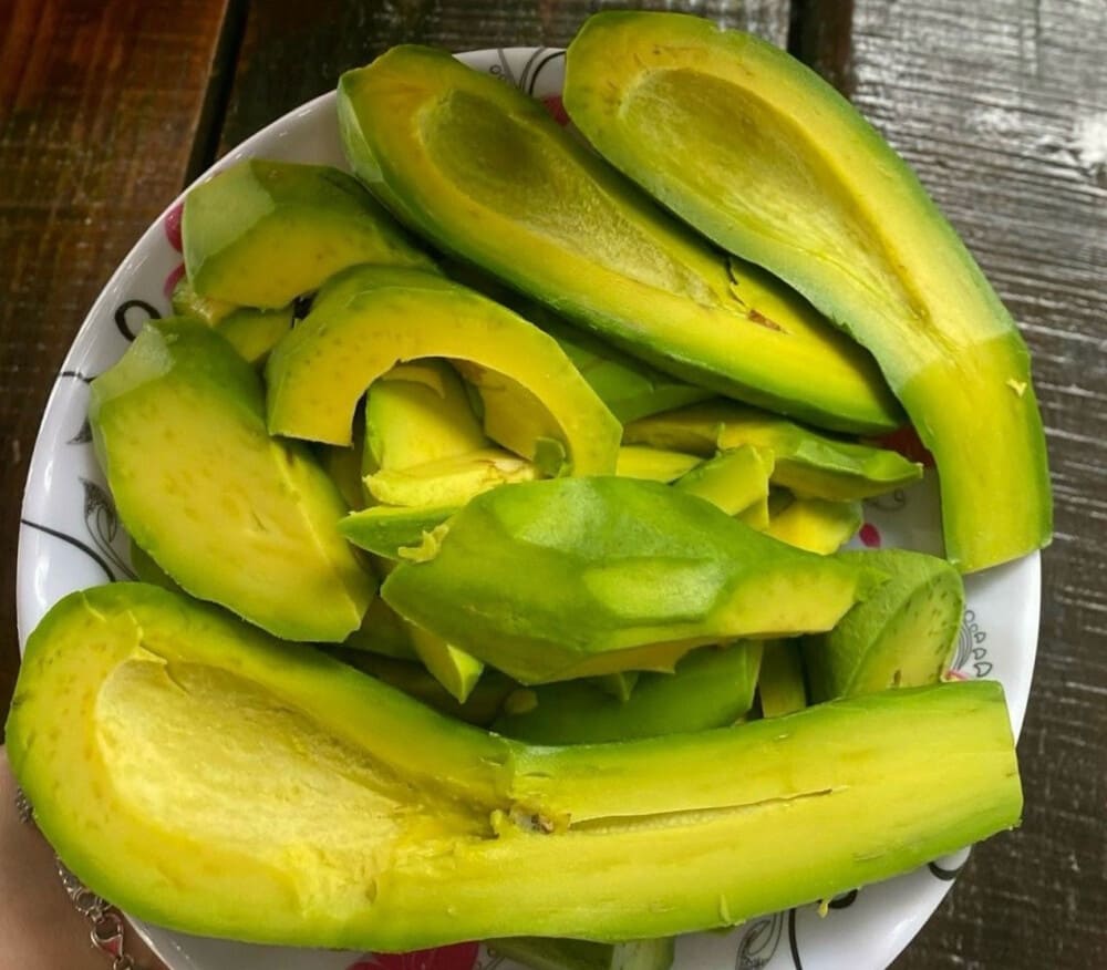 El aguacate proporciona mucho potasio que ayuda a reducir los calambres bastante bien para el cuerpo. Foto: Tuan dat