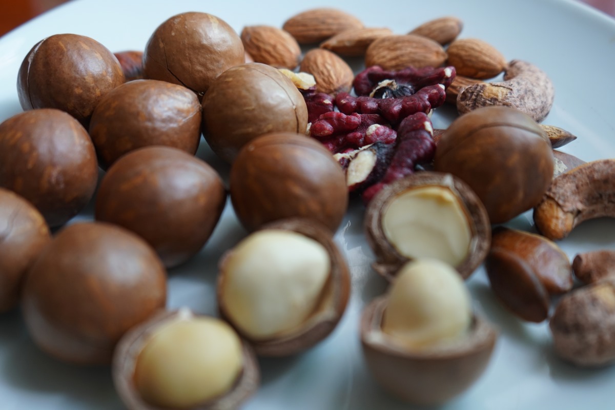 Nuts are rich in omega-3 fatty acids, which are good for health. Photo: Thanh Thanh