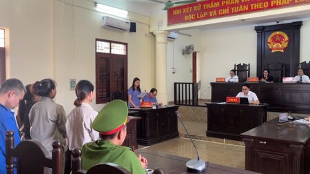 The prosecutor announced the indictment at the trial. Photo: Hai Duong Provincial Procuracy