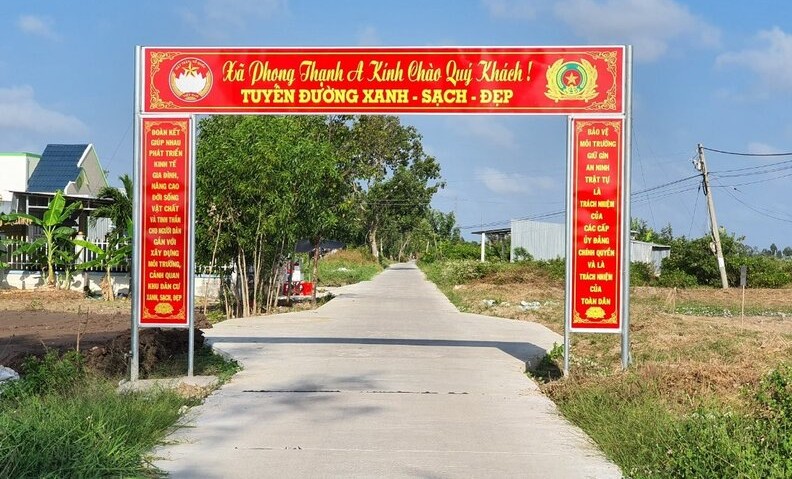Tuyen duong xanh sach dep tai xa nong thon moi thi xa Gia Rai, Bac Lieu. Anh: Nhat Ho