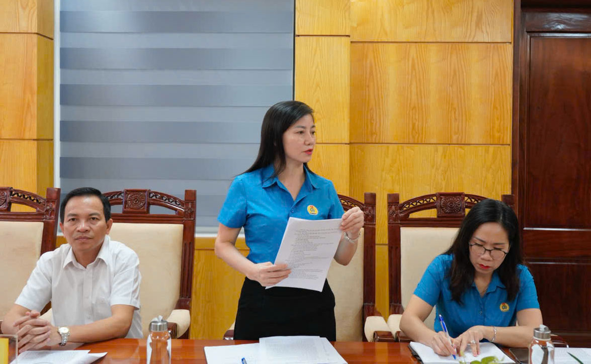 Các đại biểu đóng góp ý kiến dự thảo Nghị quyết. Ảnh: An Vi
